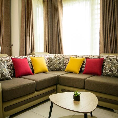 Luxury 2 Bedroom Apartment With Pool - Close To Flic-En-Flac Beach Exterior foto