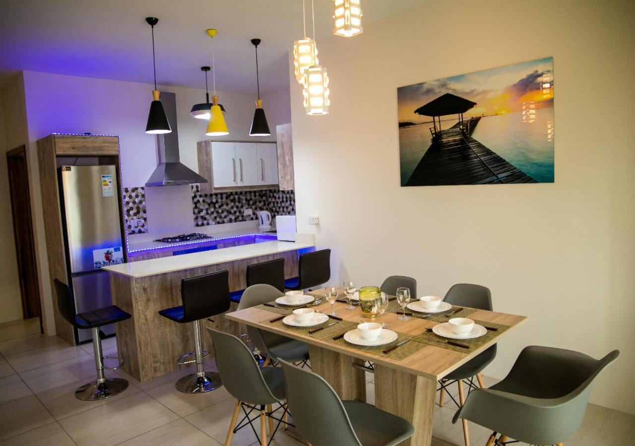 Luxury 2 Bedroom Apartment With Pool - Close To Flic-En-Flac Beach Exterior foto