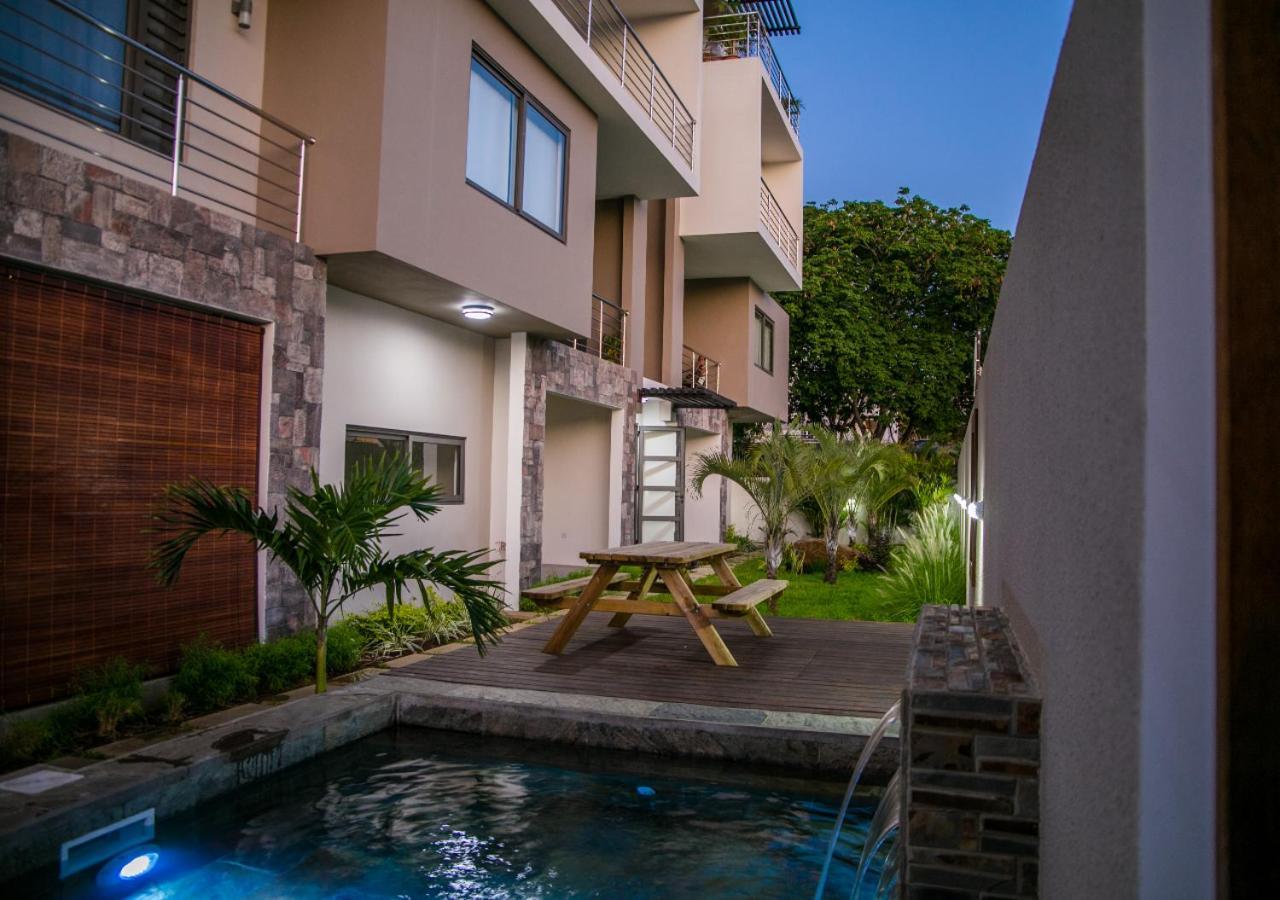 Luxury 2 Bedroom Apartment With Pool - Close To Flic-En-Flac Beach Exterior foto